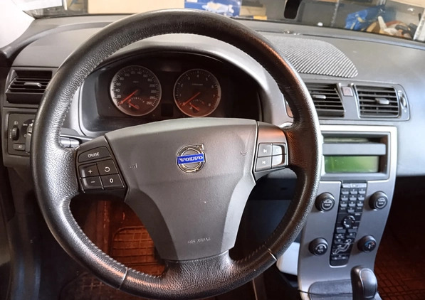 Volvo V50 cena 18000 przebieg: 344259, rok produkcji 2005 z Łeba małe 172